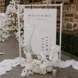 Gestell zur Schilderpräsentation mittel in weiß – 115 x 80 cm