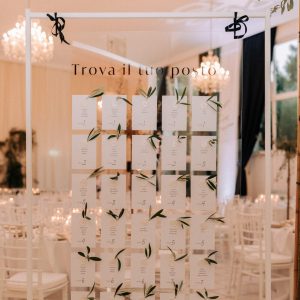 Gestell zur Schilderpräsentation groß in weiß – 190 x 100 cm