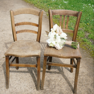 Traustühle Holz – 2er Set